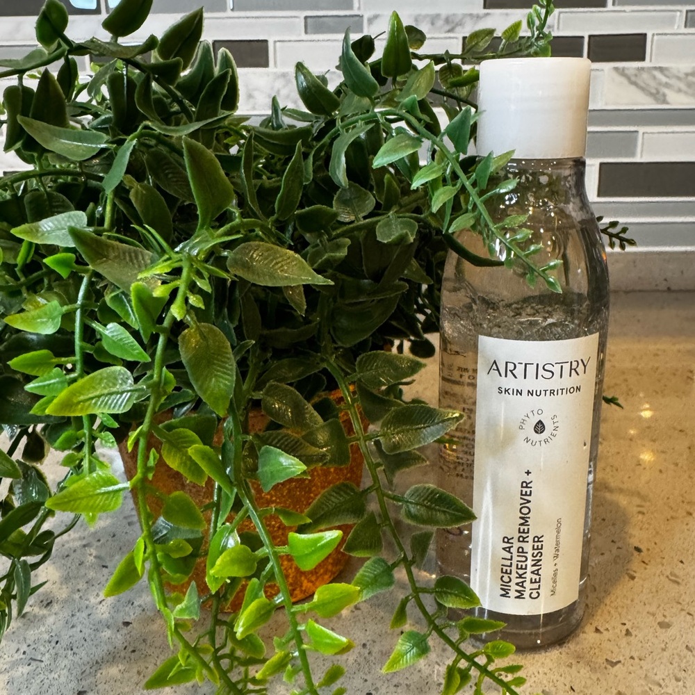 ARTISTRY - Micellar Makeup Remover & Cleanser 6.7 Oz